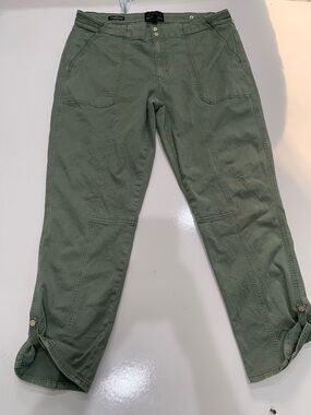 Army green White House black market cropped pants size 14